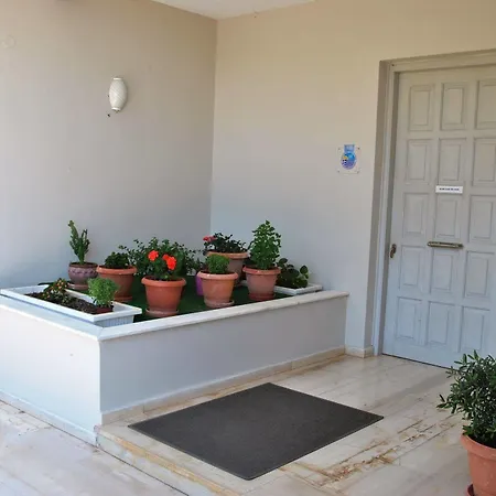 Filoxenia & Aparthotel Poros (Kefalonia)