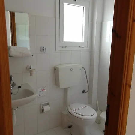 Filoxenia & Lejlighedshotel 2*