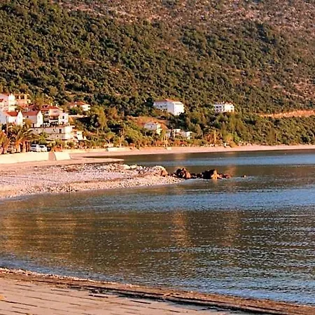 Filoxenia & Ξενοδοχείο με διαμερίσματα Πόρος