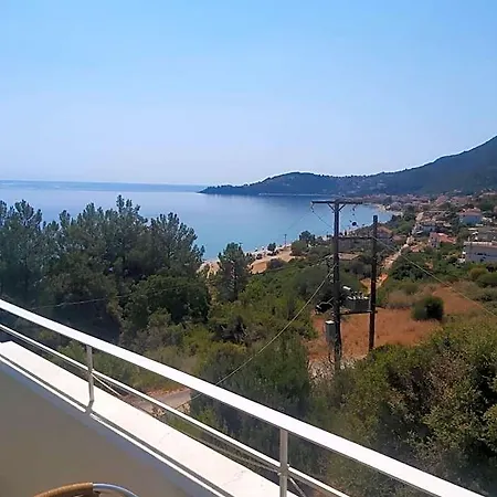 Ξενοδοχείο με διαμερίσματα Filoxenia & Πόρος