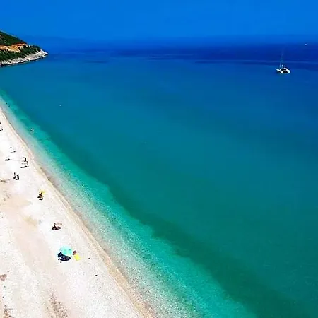 Ξενοδοχείο με διαμερίσματα Filoxenia &