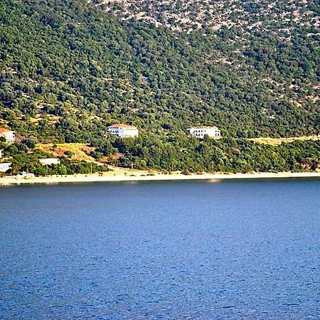 Ξενοδοχείο με διαμερίσματα Filoxenia &