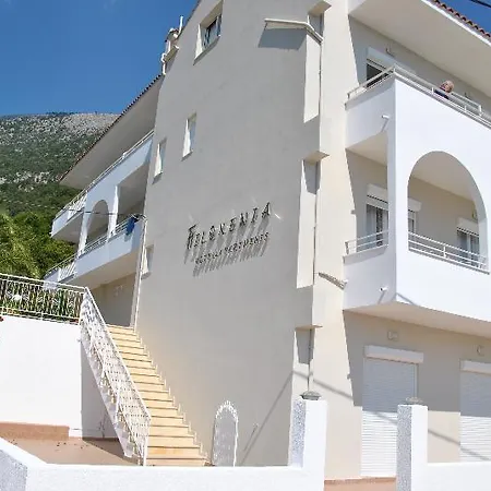 Filoxenia & 2* Poros (Kefalonia)