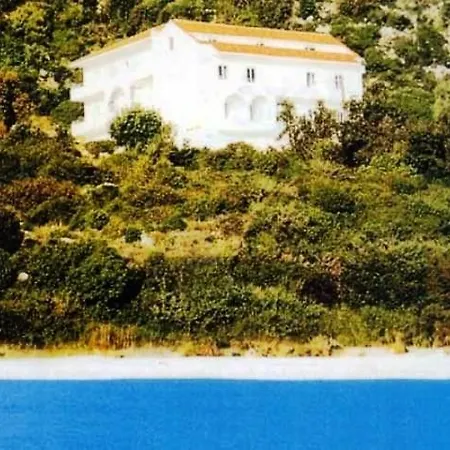 Apart-hotel Filoxenia & Poros (Kefalonia)