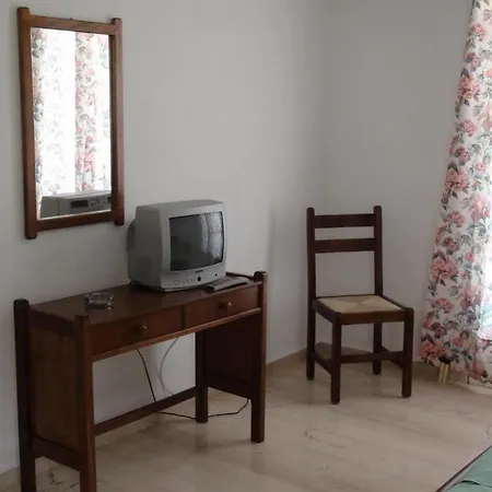 Filoxenia & Apart-hotel Poros (Kefalonia)
