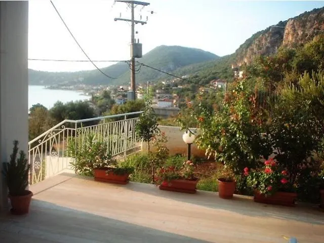 Filoxenia Hotel&apartments 2* Poros (Kefalonia)