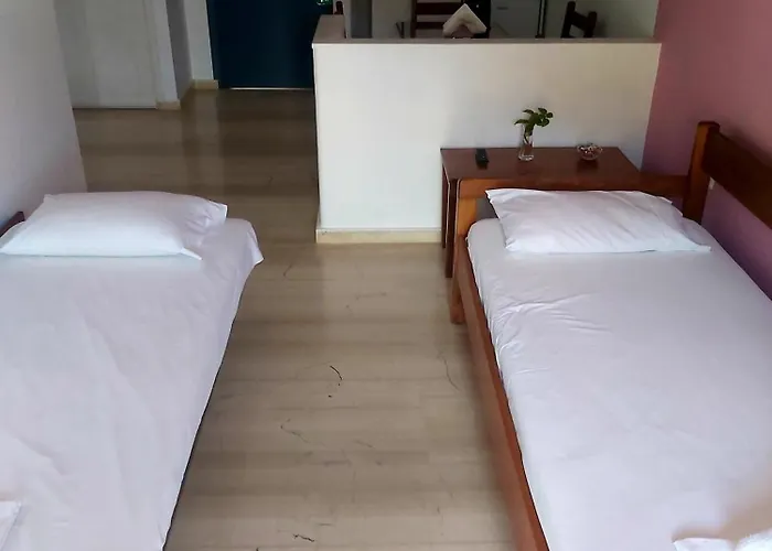 Filoxenia Hotel&apartments 2* Poros (Kefalonia)