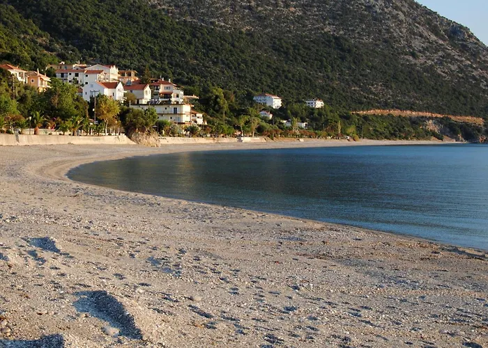 Filoxenia & 2* Poros (Kefalonia)