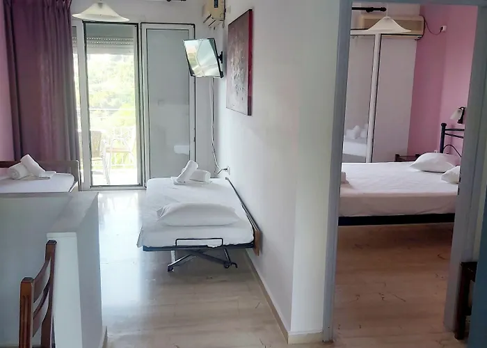 Filoxenia & 2* Poros (Kefalonia)